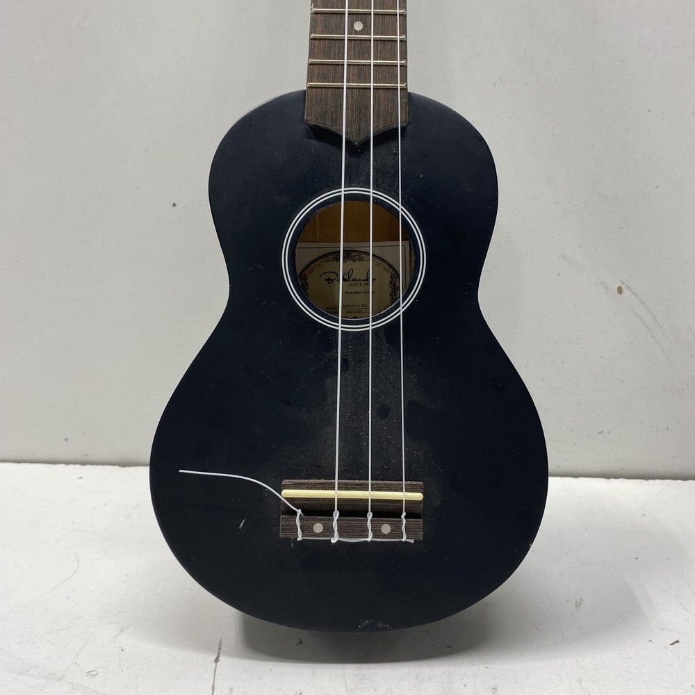 Bailando Soprano Ukulele Black 4 String Std Tuning