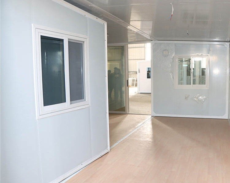 20FT Mobile Expandable Container House EMPTY - BATHROOM INCLUDED