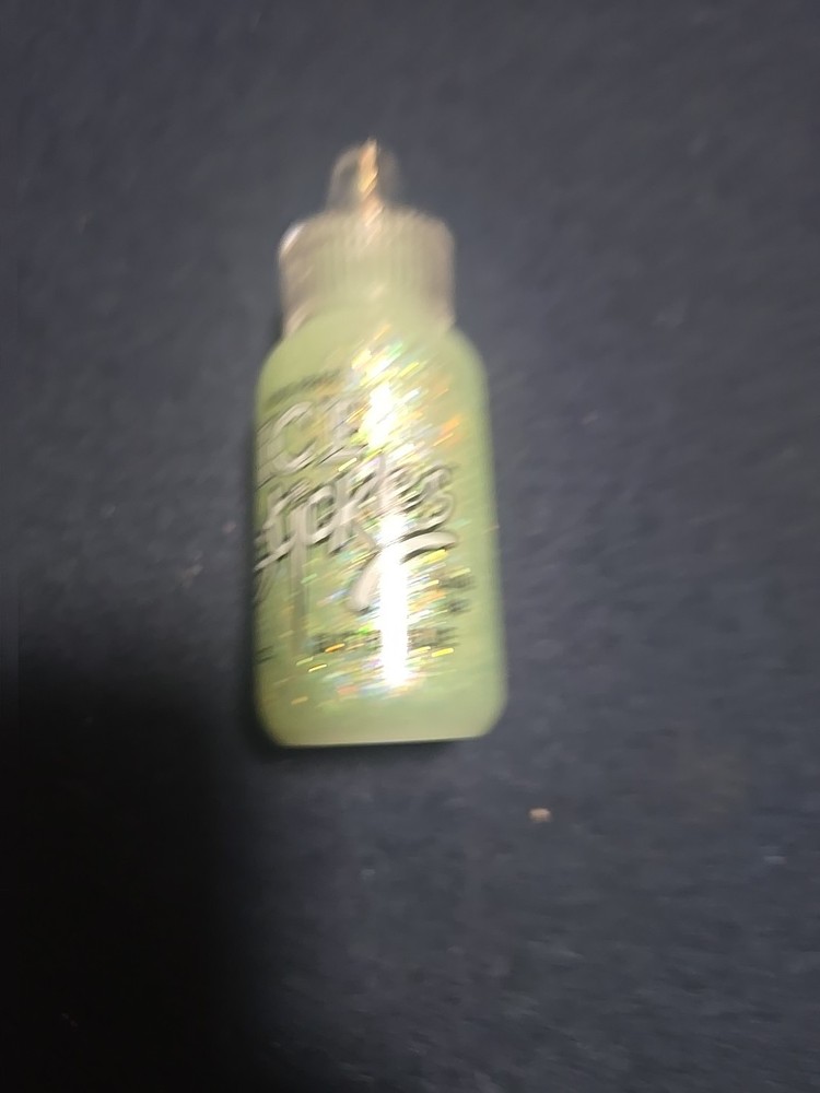 3 Ice Stickles And 8 Stickles