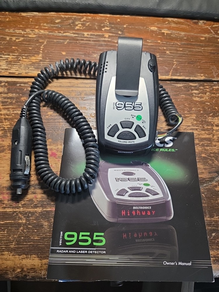 Beltronics Vector 955 Radar Detector w/Cord and Users Manual