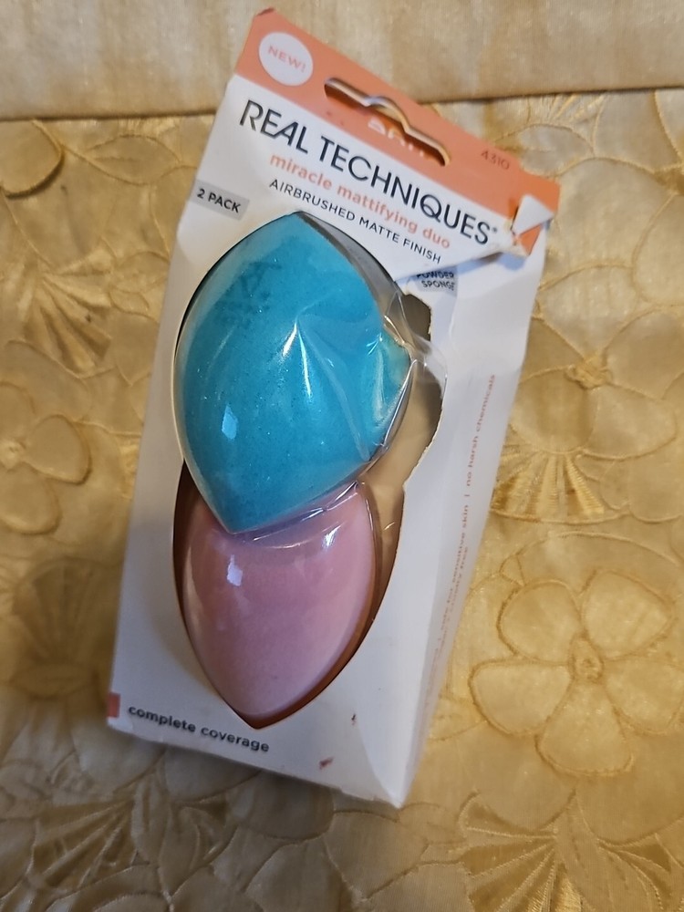REAL TECHNIQUES-MIRACLE MATTIFYING DUO-AIRBRUSHED MATTE FINISH-2 PACK-DENTED BOX