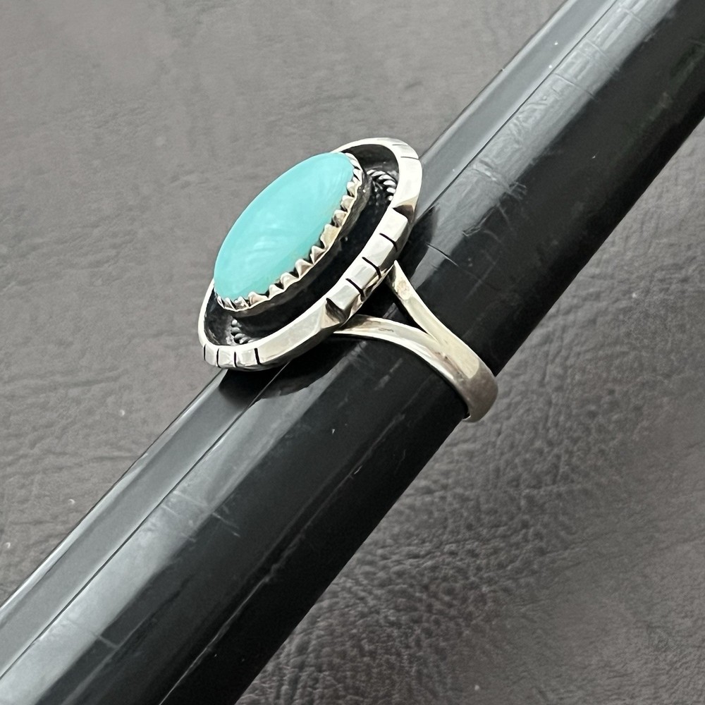 Native American Sterling silver & turquoise split shank ring Size 8