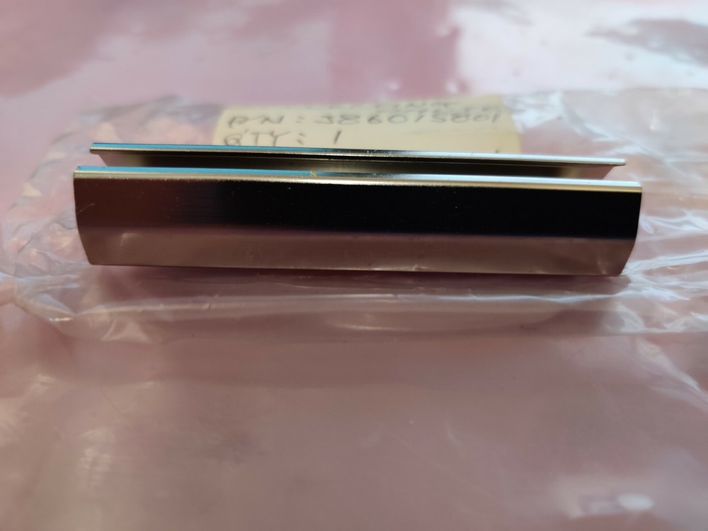 Universal Instruments Connecting Chute J86015801