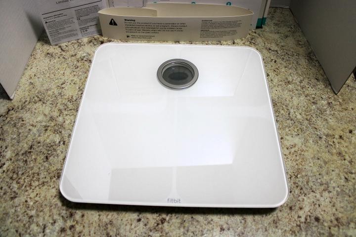 PRE-OWNED EUC Fitbit Aria 2 Wi-fi Smart Scale WHITE FB202