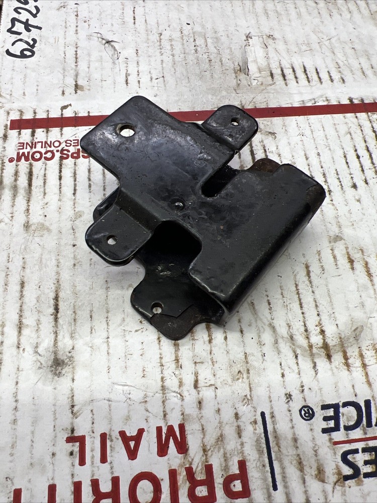 Mercruiser thunderbolt V ignition module mount bracket