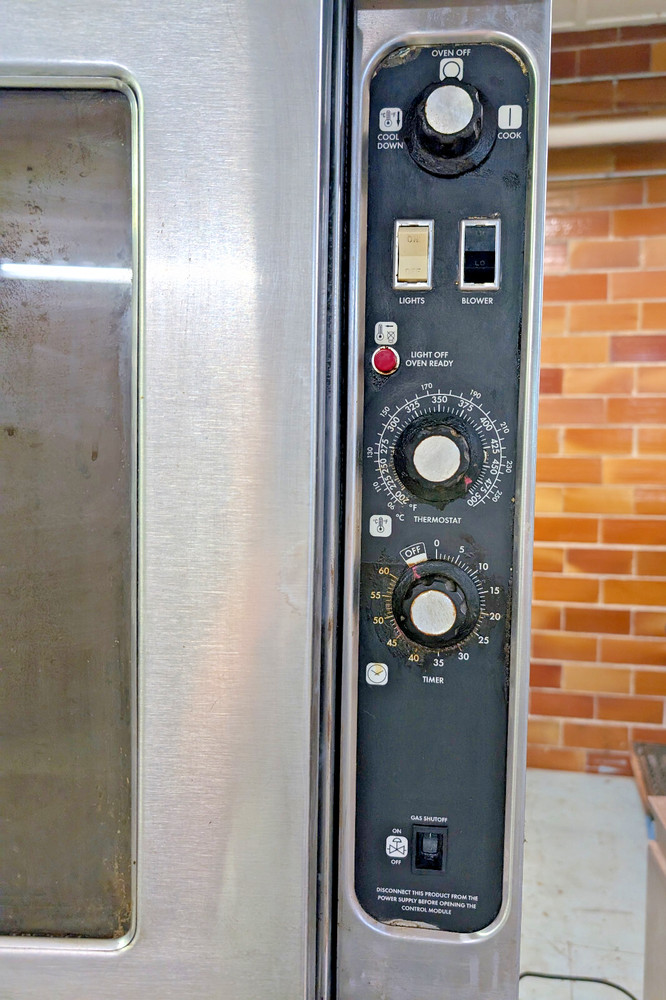 Blodgett DFG-100 Standard Depth Natural Gas Double Deck Convection Oven