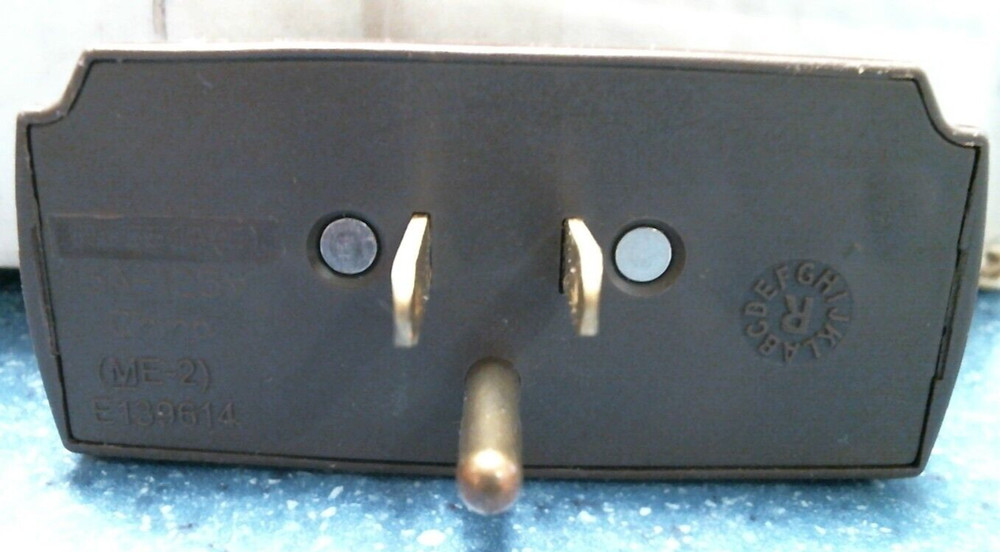 ACE Grounded 3 Outlet Adapter (23387) FS