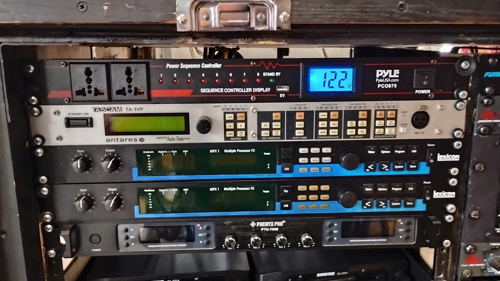 Pyle Sequence controller power conditioner   PLEASE READ DESCRIPTION