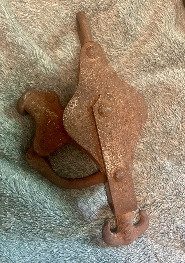 Vintage Iron Block Pulley