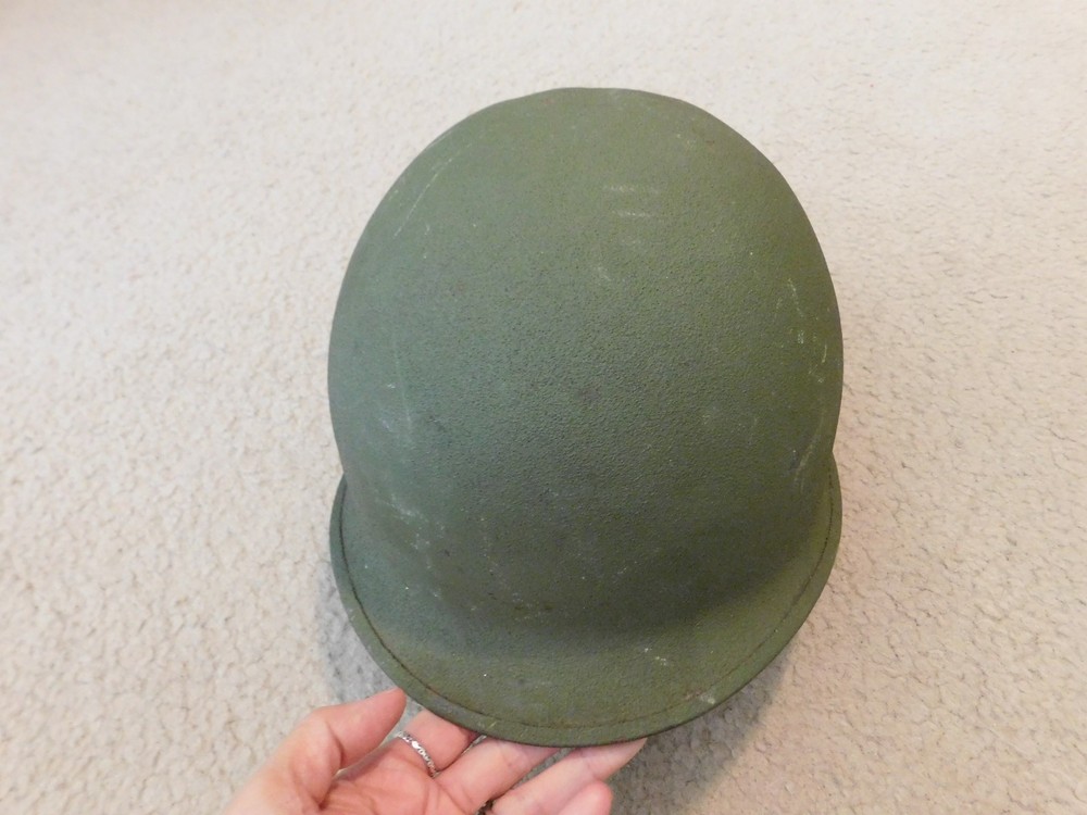 MILITARY 1983  GROUND TROOP'S HELMET W/ LINER
