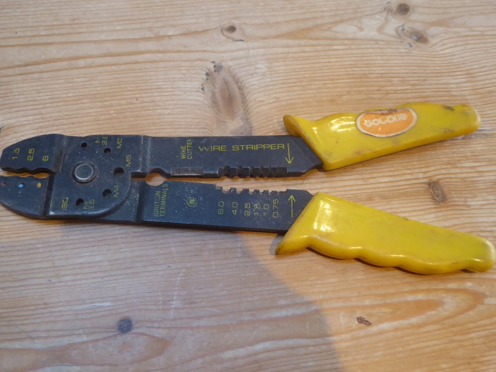 VINTAGE TOOLS OLD HAND HELD 8" WIRE STRIPPERS #160