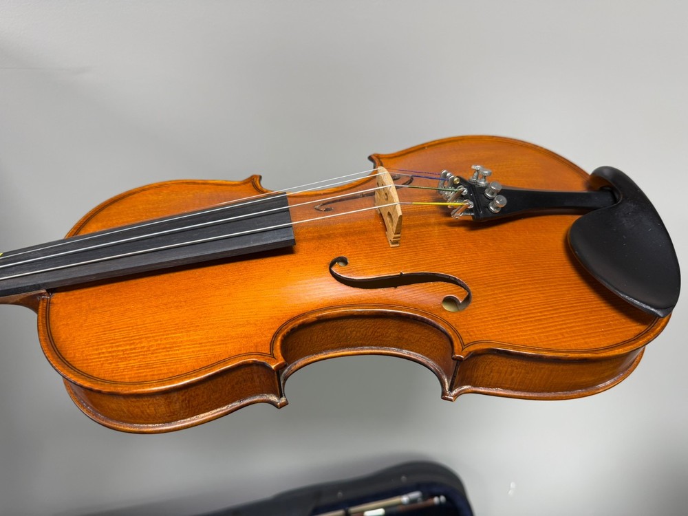 Mathias Thoma Model 100 4/4 Violin Outfit with Case and Bow