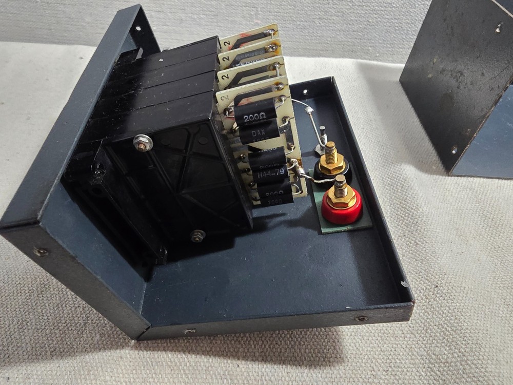 General Resistance Dial-An-Ohm Resistor Box Model DA 42-3, 4 Steps