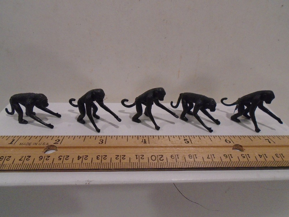 SET OF 5 O SCALE MONKEES