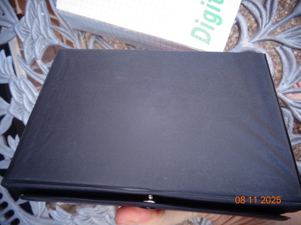 digital Lux meter LX-1010BS New in Box