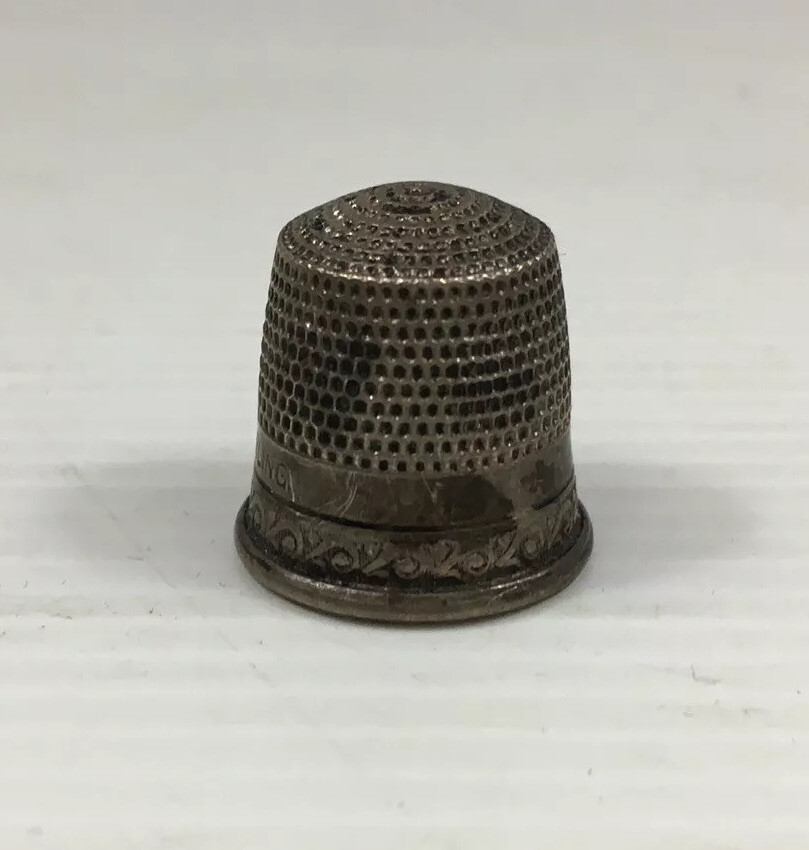 Vintage Sterling Silver Size 10 Stubby Thimble 2.2g