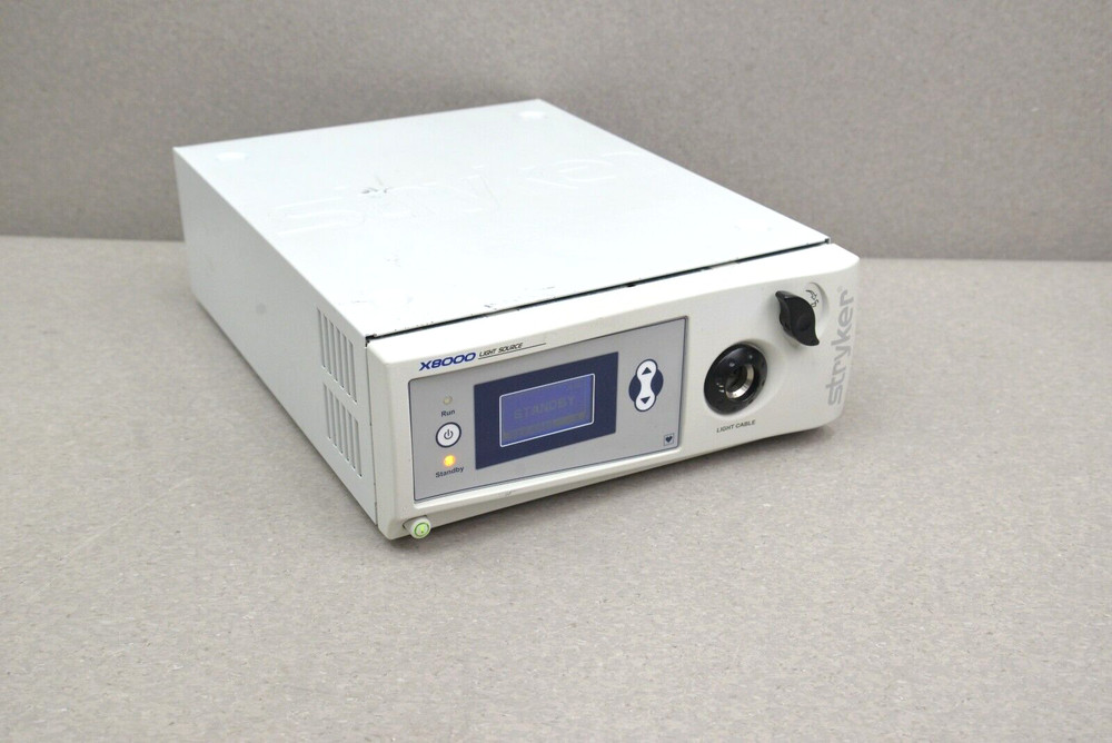 Stryker ENDOSCOPY X8000 Light Source REF 220-200-000