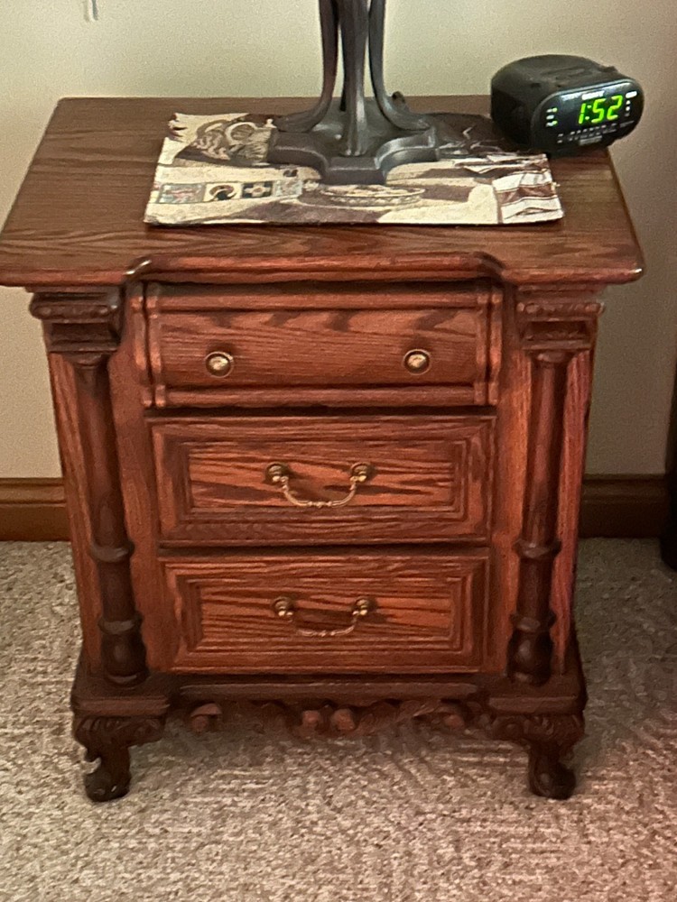 Amish made Solid Oak California King Bedroom Suite (Brown)