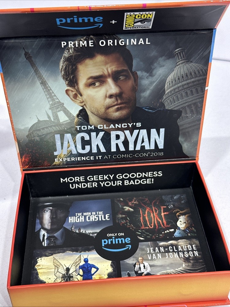 SAN DIEGO COMIC-CON 2018 ENAMEL PIN BOX & BOOK