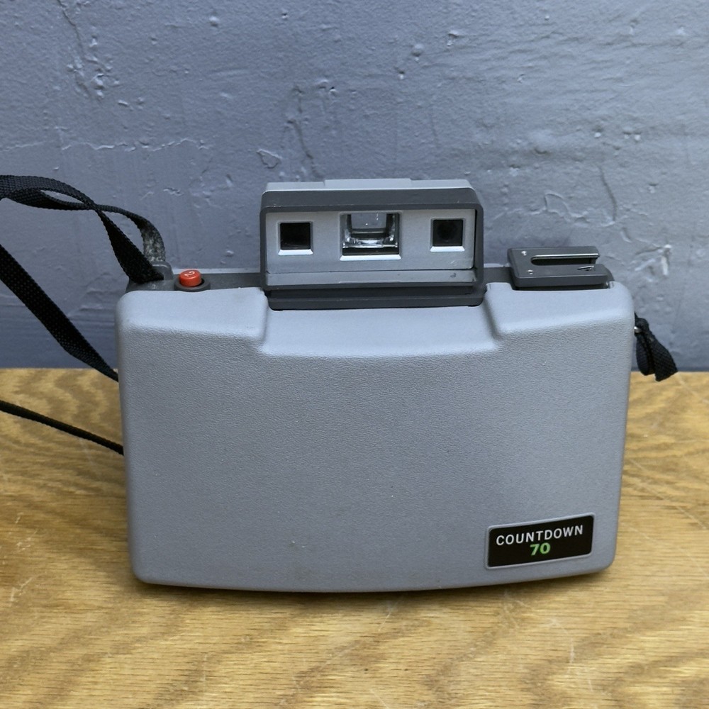 Vintage Polaroid Countdown 70 Land Camera w/ High Power Flash And Case UNTESTED