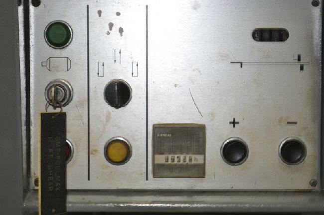 10′ x 5/16 Pullmax Hydraulic Shear 13 HOLD DOWNS 36″ FRONT OPERATED POWER BACK G