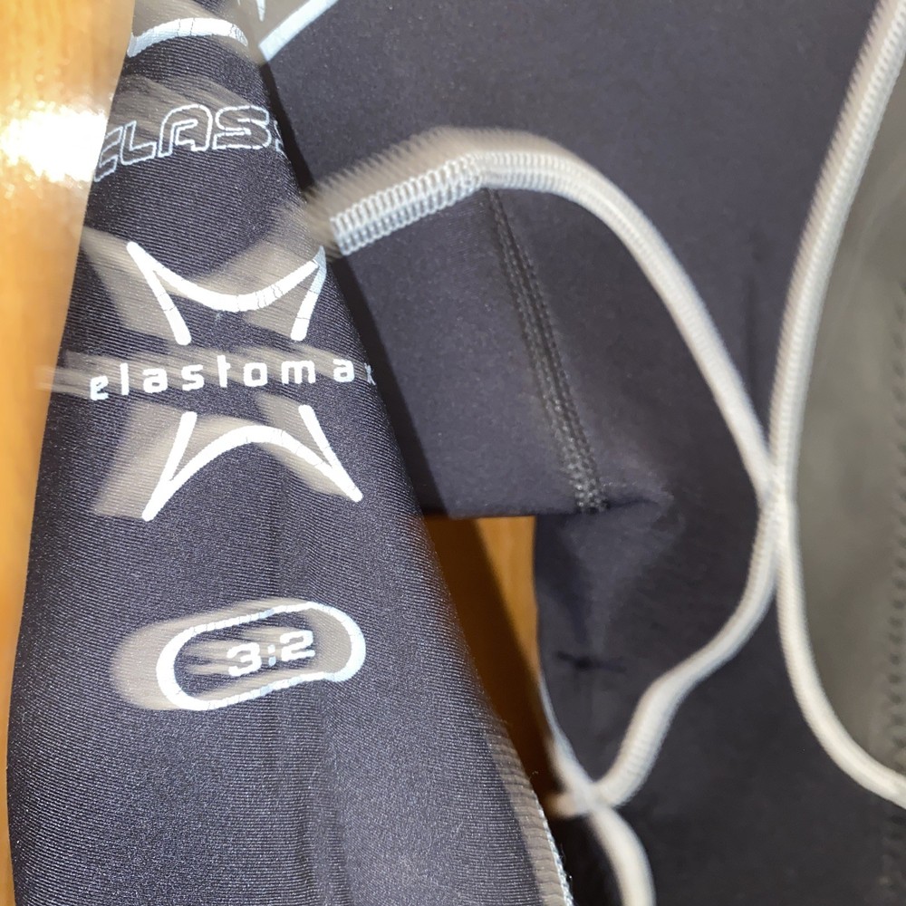 Rip curl Size 4 Wet Suit For Kids