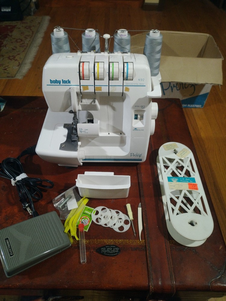 Working Baby Lock Protege - BL5370ED - 4 Spool Serger Differencial Feed