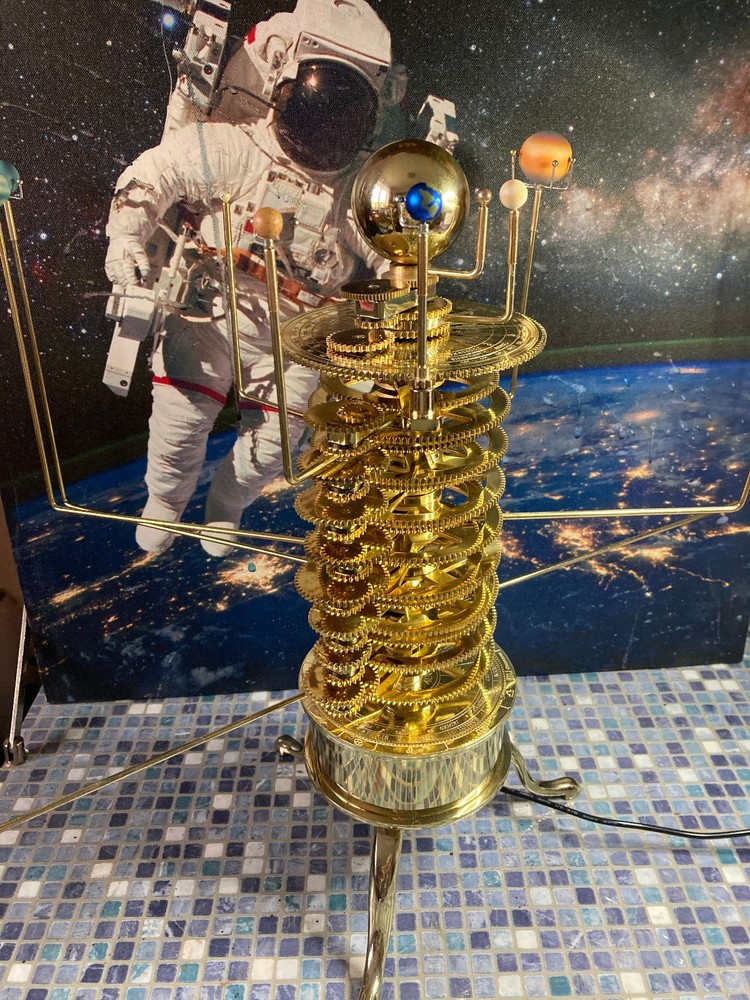 Eaglemoss Build a Model Solar System.  PERFECT CONDITION.