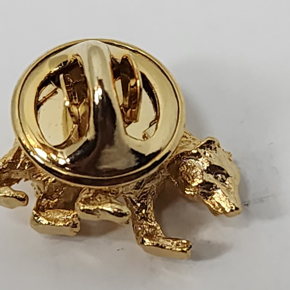 Gold Tone Grizzle Bear Lapel Pin Unmarked 3/4"