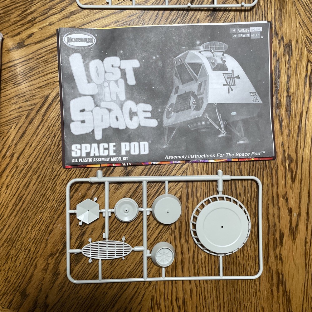 Space Pod - Lost In Space - Moebius Assembly Started Plastic Kit#901