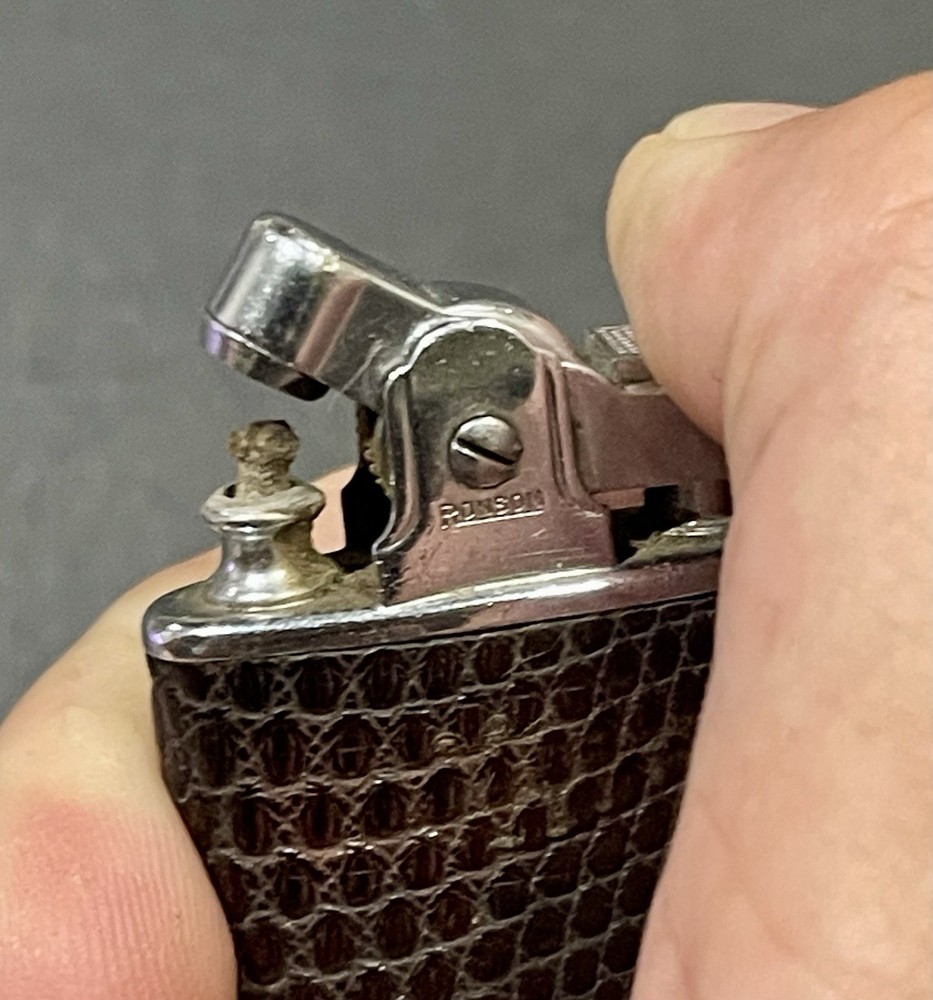 Vintage Ronson Princess Alligator Leather Automatic Lighter