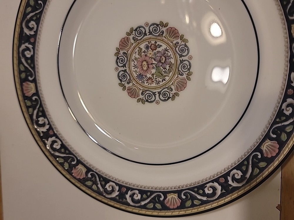 Wedgwood RUNNYMEDE-BLUE 5pc Place Setting(s)Multiple Sets Available