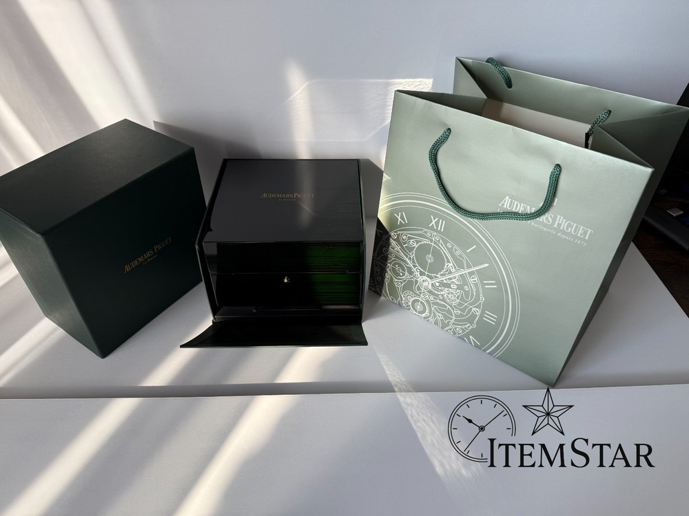 Premium Wooden Watch Storage Box – Luxury Presentation Case