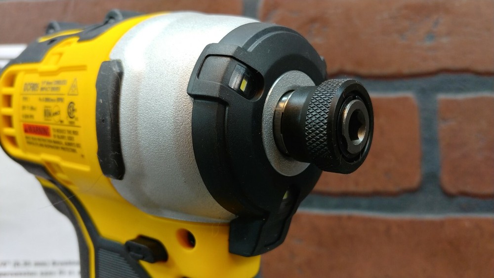 Dewalt DCF809 20V MAX Atomic Brushless 1/4" Compact Impact Driver-***NEW***