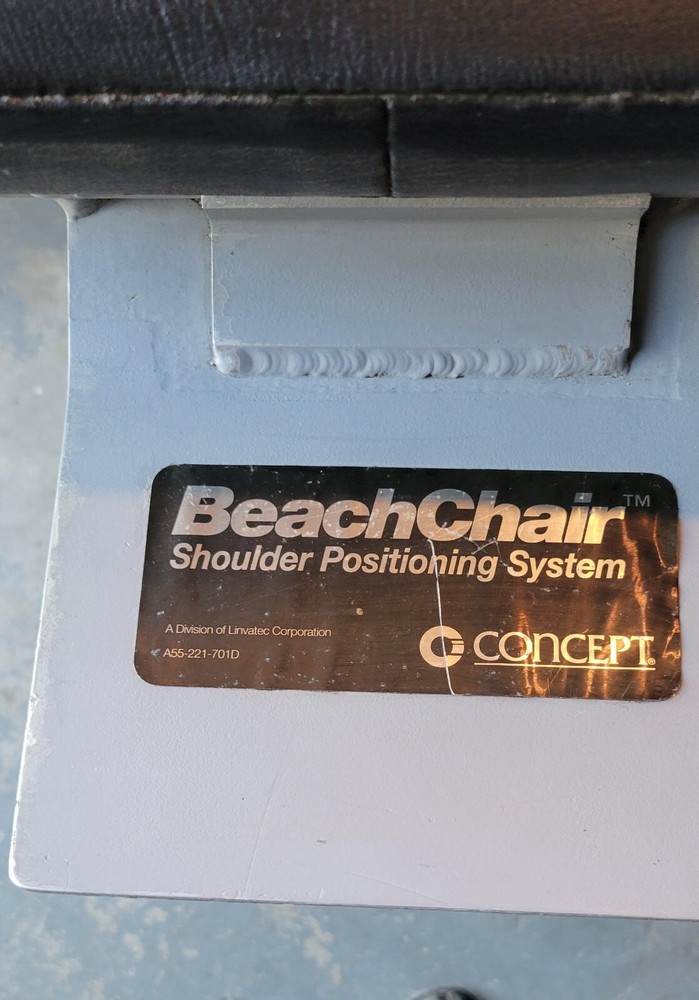 BEACH CHAIR SHOULDER POSITIONING SYSTEM