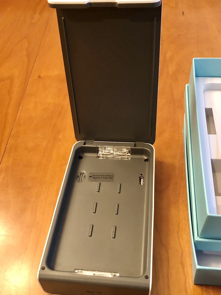 Multi-Function Mobile Phone UV Sterilizer w/ Aromatherapy Diffuser….. Open Box