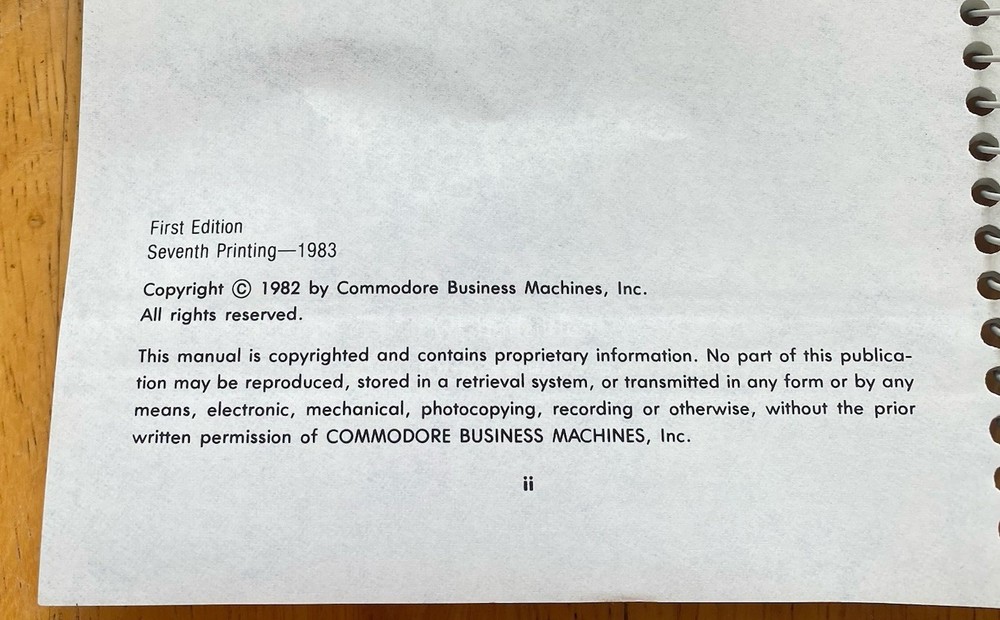 EXCELLENT CONDITION Vintage Commodore 64 User's Guide Book First Edition 1984