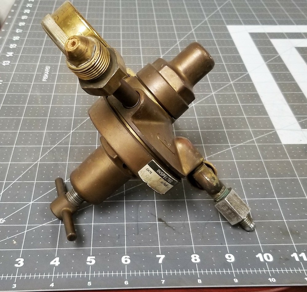 Scott Specialty Compressed Gas Pressure Regulator [D1B1]