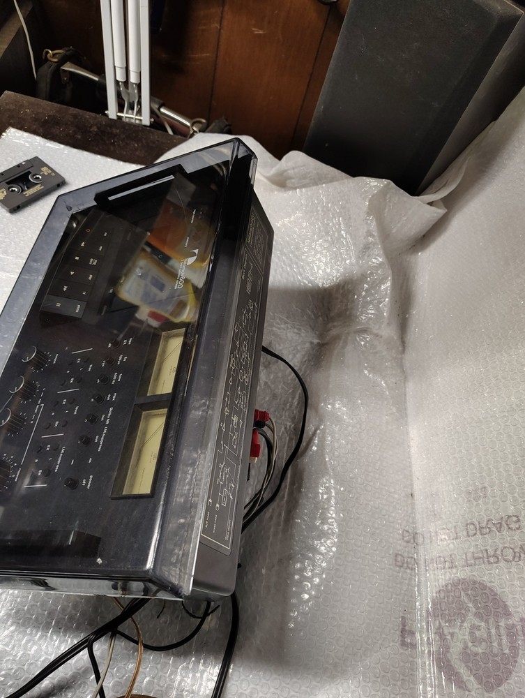 Nakamichi 600 cassette deck