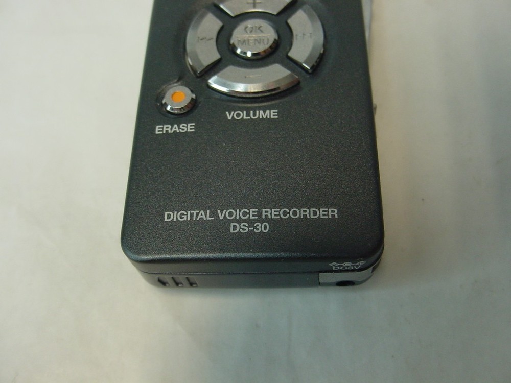 OLYMPUS DIGITAL VOICE RECORDER DS-30