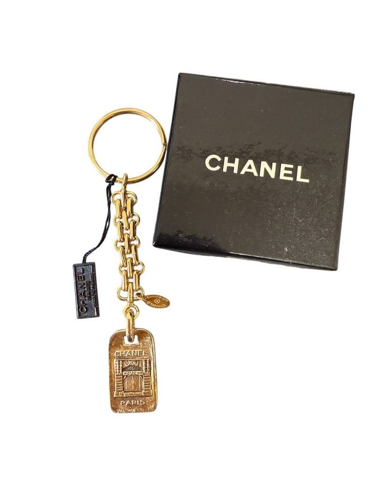CHANEL vintage chain keychain