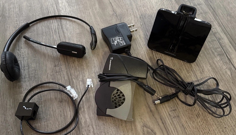 PLANTRONICS WIRELESS HEADSET SYSTEM