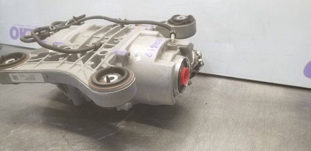 24 AUDI RS 3 REAR DIFFERENTIAL CHUNK CARRIER ASSEMBLY