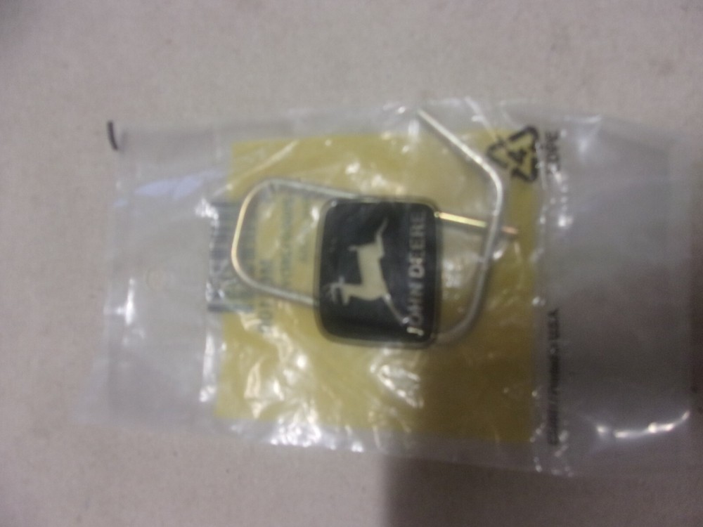OEM John Deere Original Equipment HOOK - M67100