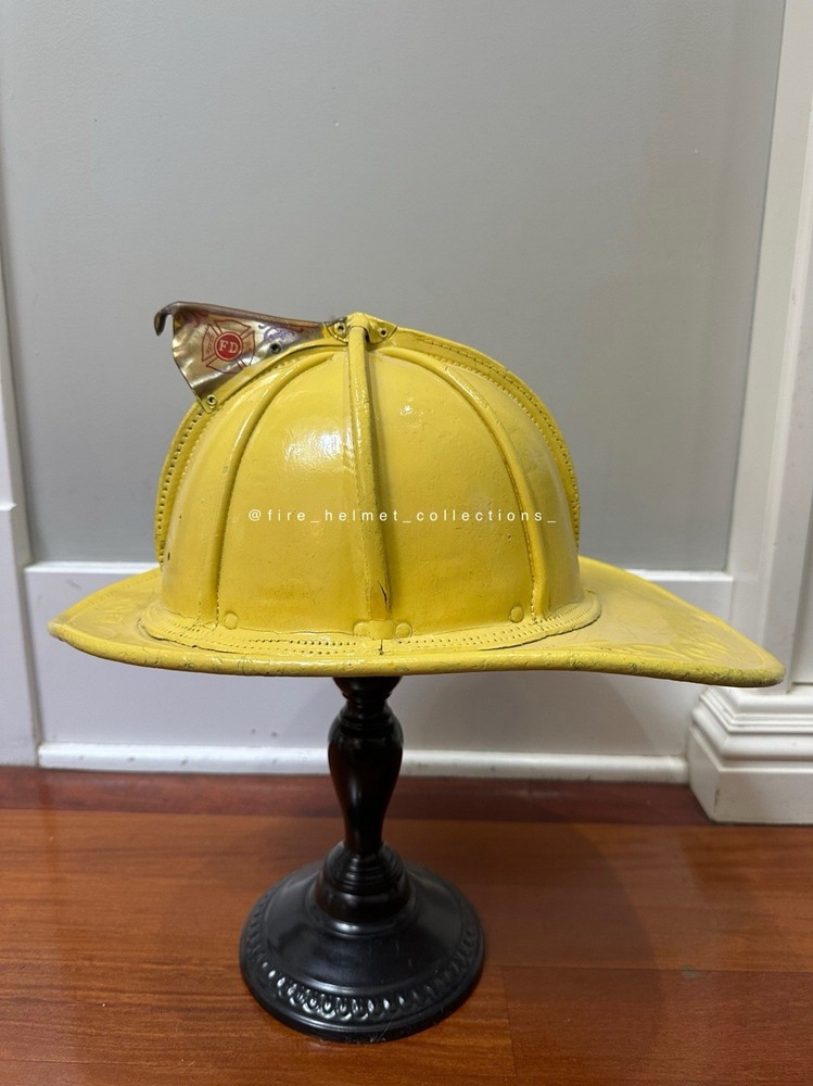 Cairns Leather Fire Helmet Size Small Adjustable