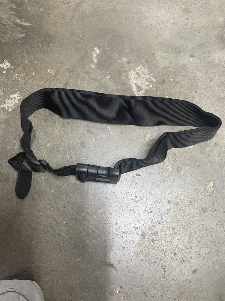 BROOKSTONE LUGGAGE STRAP