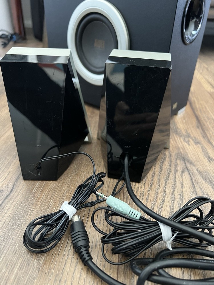 Altec Lansing Powered Audio System Model VS2621 2.1 System