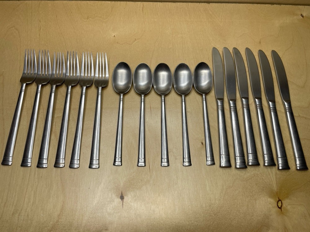 17pcs Oneida Sunnybrook / Indonesia