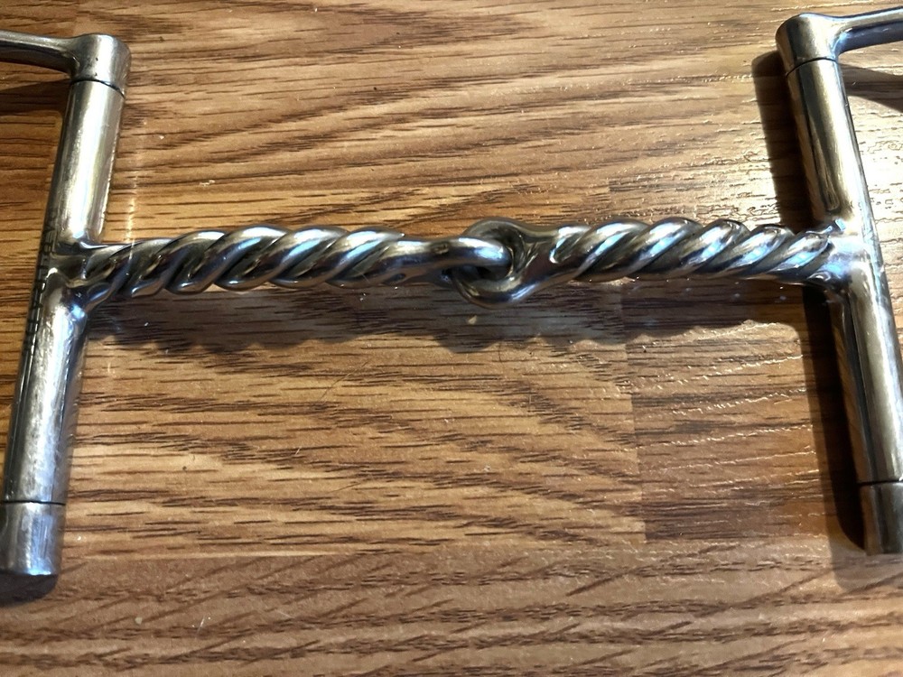 English Twisted Mouthpiece 5” Dee Bit With Hooks