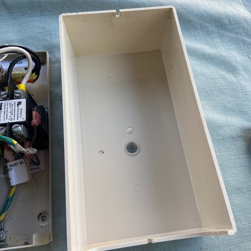 Eemax EX90T-ML Thermostatic Mini Hot Water Heater Tankless Made USA 240V Unused